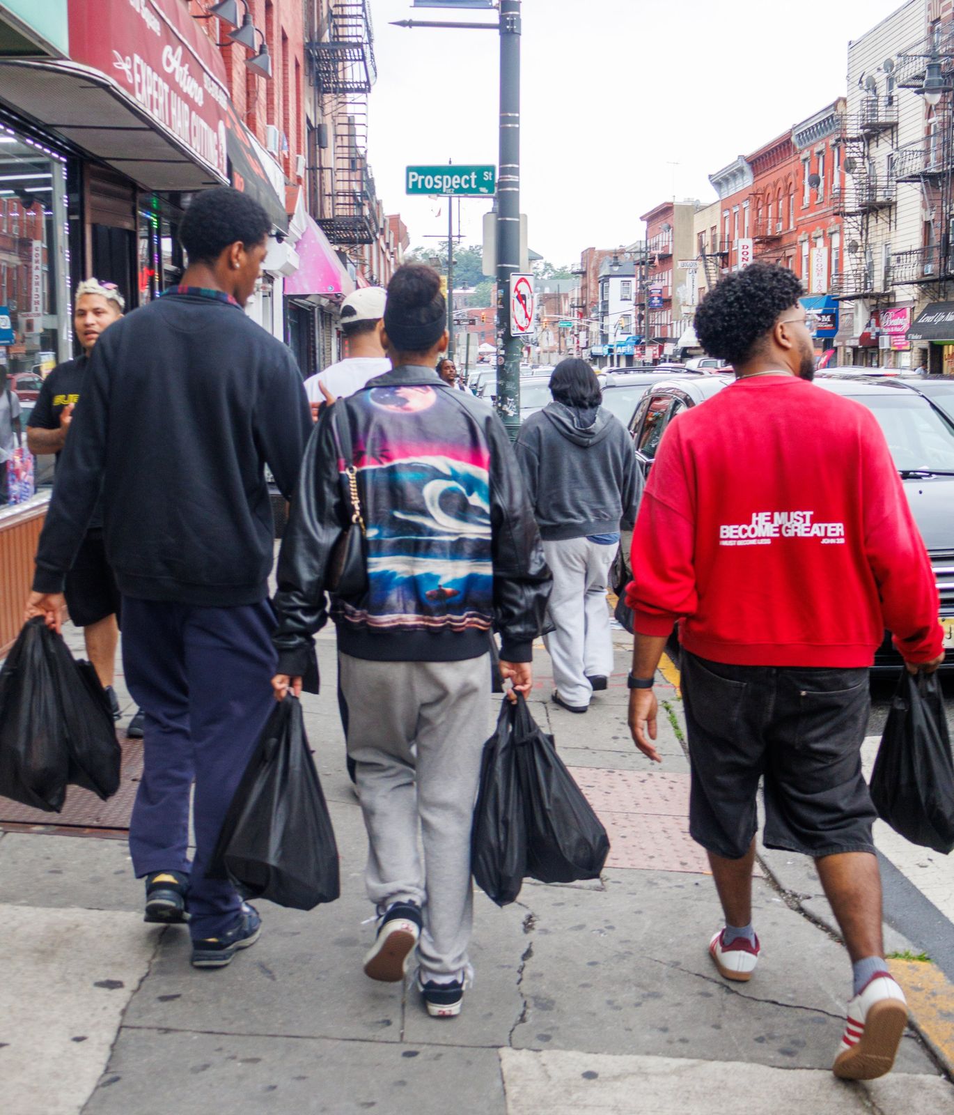 Abide volunteers carrying bags down Prospect Street